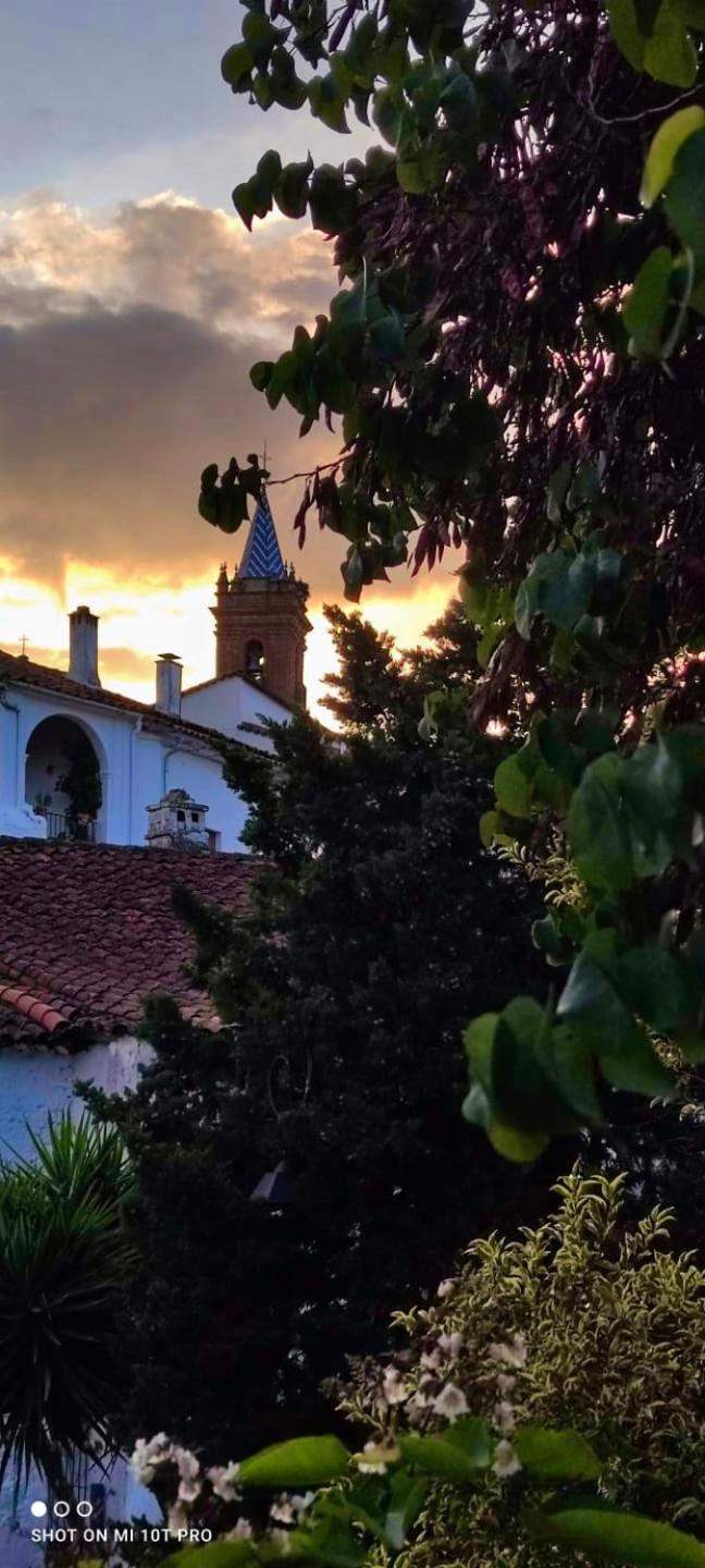 Alojamiento Rural El Castano Fuenteheridos Exterior foto